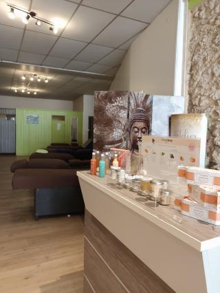 Salon de Manucure Institut de Beauté Helia 0