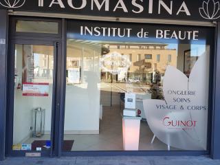 Salon de Manucure Institut de Beauté et Onglerie TAOMASINA 0