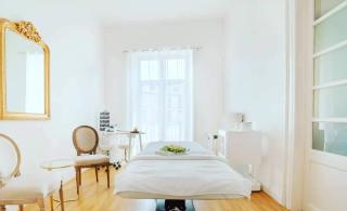 Salon de Manucure Institut First 0