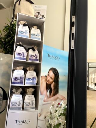 Salon de Manucure Cascade Des Sens Institut de Beauté Massage Hammam 0