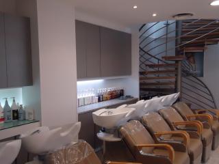 Salon de Manucure DESSANGE - Coiffeur Vienne 1