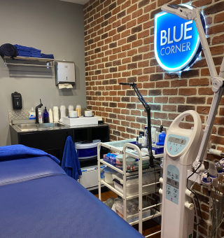 Salon de Manucure BLUE CORNER™ Institut NEUILLY 0