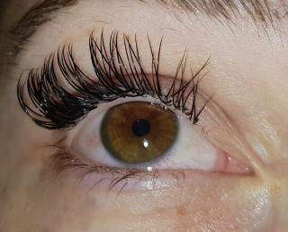 Salon de Manucure Les extensions de cils by Manon 0