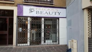Salon de Manucure Precious Beauty 0