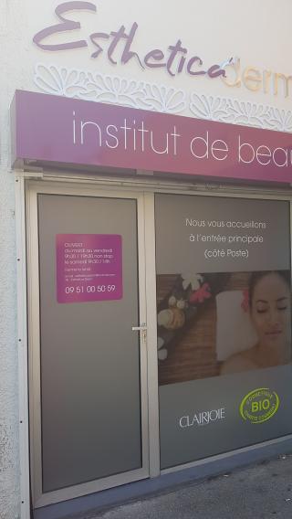 Salon de Manucure Institut de beauté Esthetica derm melissa 2