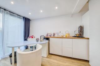 Salon de Manucure Madame B Beauty - Institut de Beauté Les Pennes Mirabeau 0