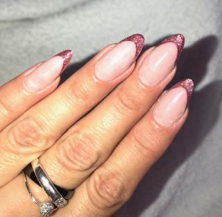 Salon de Manucure Institut Eva Beaute 2