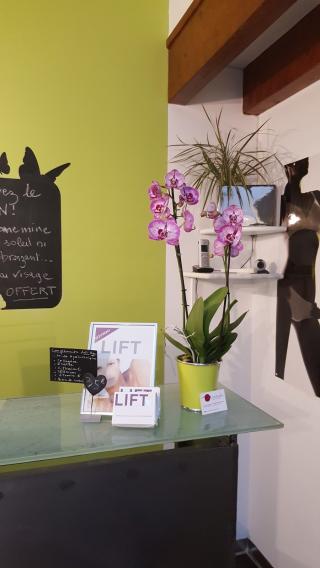 Salon de Manucure Vital Studio Epilation Definitive Paramédicale nimes 0