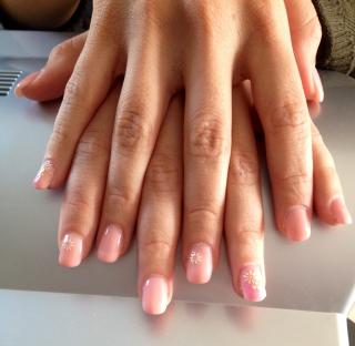 Salon de Manucure Carolesthetique.bisca 2