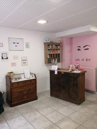 Salon de Manucure Le Sourcilarium 0