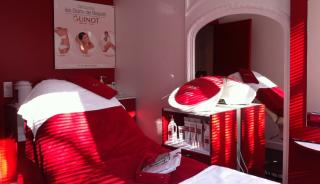 Salon de Manucure Institut Guinot 0