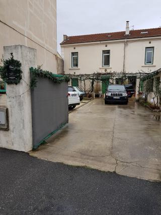 Salon de Manucure Titane For Men 0