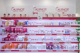 Salon de Manucure Siège social Groupe Guinot - Mary Cohr 0