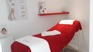 Salon de Manucure Aux Petits Soins 2