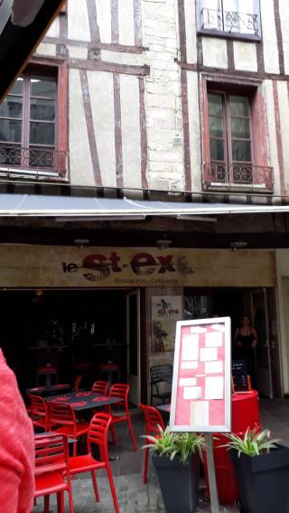 Salon de Manucure Marionnaud - Parfumerie & Institut 0