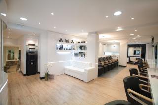 Salon de Manucure DESSANGE - Coiffeur Saint Cloud 0