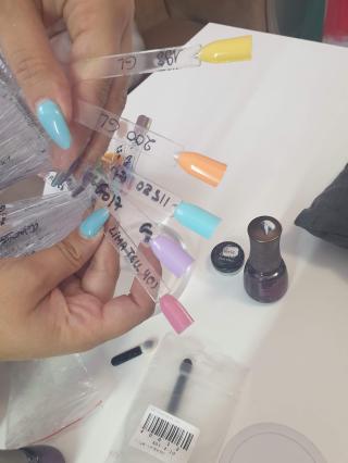 Salon de Manucure Institut Entre Elles 0