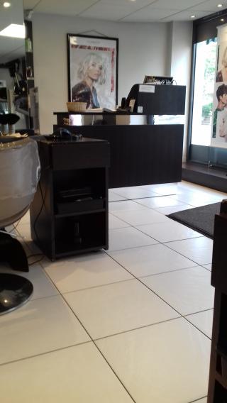 Salon de Manucure L'Atelier Intermède - Coiffeur Champigneulles 0