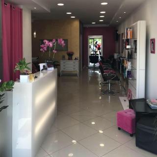 Salon de Manucure Beauté Coiffure Esthétique Barbier 1