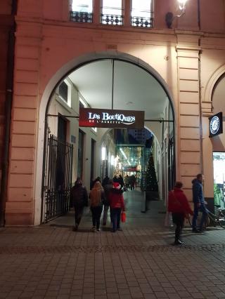 Salon de Manucure Marionnaud - Parfumerie & Institut 0