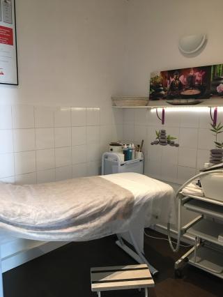 Salon de Manucure Azur Esthetic & Coiffure 2