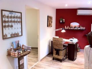 Salon de Manucure Theravâda 0