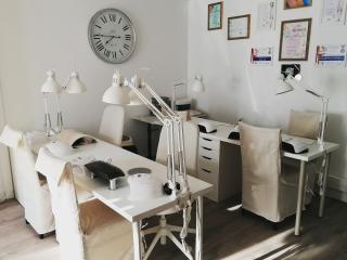 Salon de Manucure L'atelier des filles 0