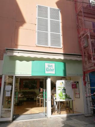 Salon de Manucure Yves Rocher 0