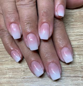 Salon de Manucure Onglissim’ by Mel Prothésiste Ongulaire 0