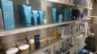 Salon de Manucure Laura Capri 0