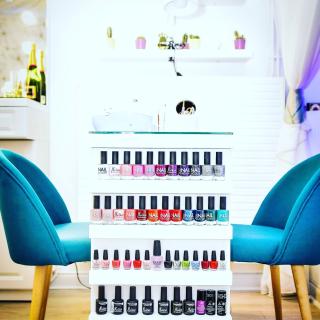 Salon de Manucure Ioana-Loredana Marin PhiBrows & Make-up Artist 0