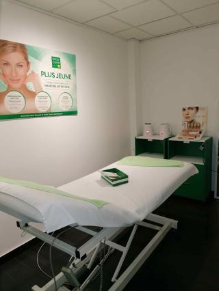 Salon de Manucure Institut Mary Cohr 0