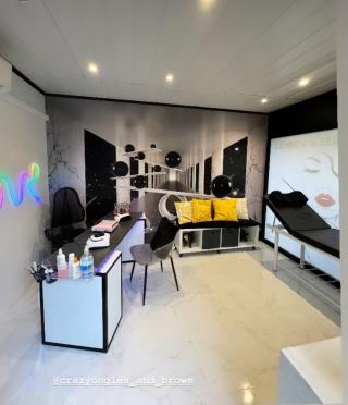 Salon de Manucure CRAZY ONGLES & BROWS 2