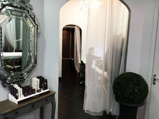 Salon de Manucure L'Atelier du Sourcil - Paris 8 0