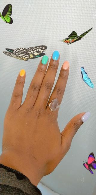 Salon de Manucure Émilie Beauté - Clichy 0