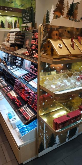 Salon de Manucure Yves Rocher 1