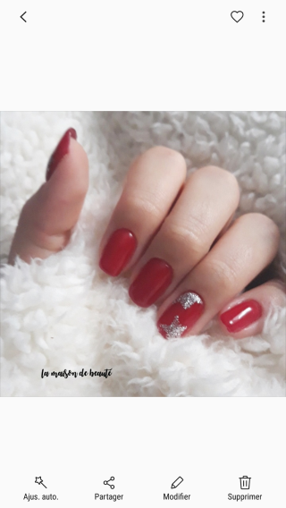 Salon de Manucure La maison de beauté 0