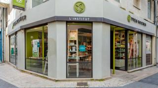 Salon de Manucure Yves Rocher 0