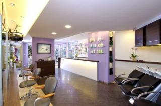 Salon de Manucure Côté Pair Coiffeur 0