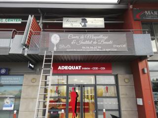 Salon de Manucure Devant Mon Miroir - Ateliers Beauté 0