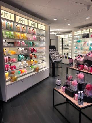 Salon de Manucure Parfumerie April Dunkerque 0