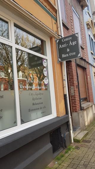 Salon de Manucure Centre anti-âge 0