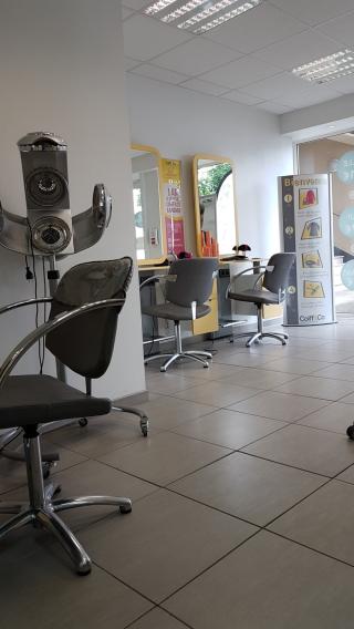 Salon de Manucure Coiff&Co - Coiffeur Cusset 0