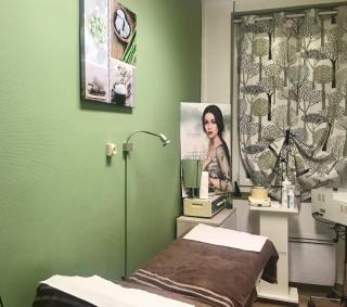 Salon de Manucure Parfumerie Institut de Beauté les Glycines 0