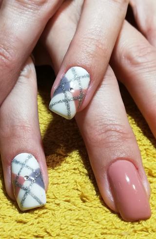 Salon de Manucure Institut Chantal Gauthé | Prothésie ongulaire | Maquillage permanent | Extensions de cils 0