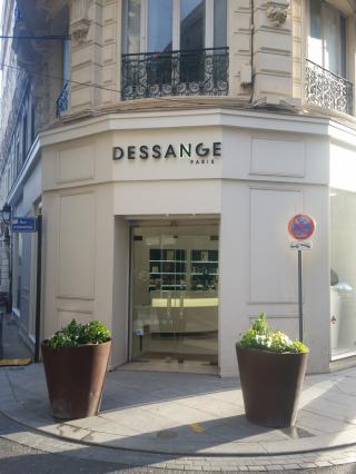 Salon de Manucure DESSANGE - Coiffeur Beziers 0