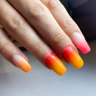 Salon de Manucure Prothésiste ongulaire Onglerie Salon i-Nails 0