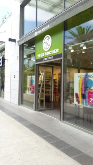 Salon de Manucure Yves Rocher 0