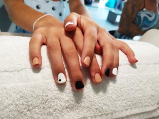 Salon de Manucure Le bar à ongles…by V Lattes 2