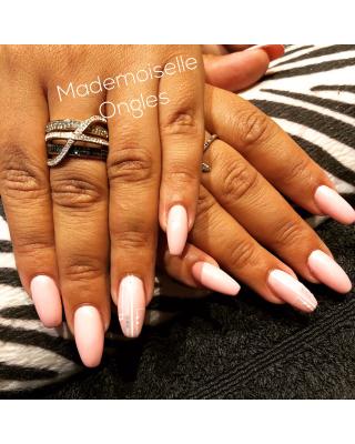 Salon de Manucure Mademoiselle ongles 0